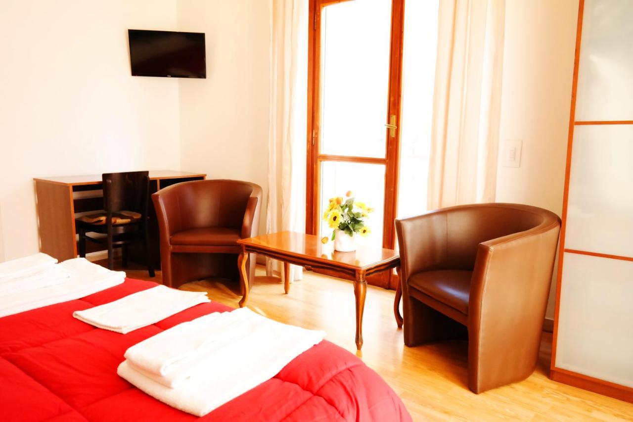 Lecce Cplaza Bed & Breakfast ภายนอก รูปภาพ