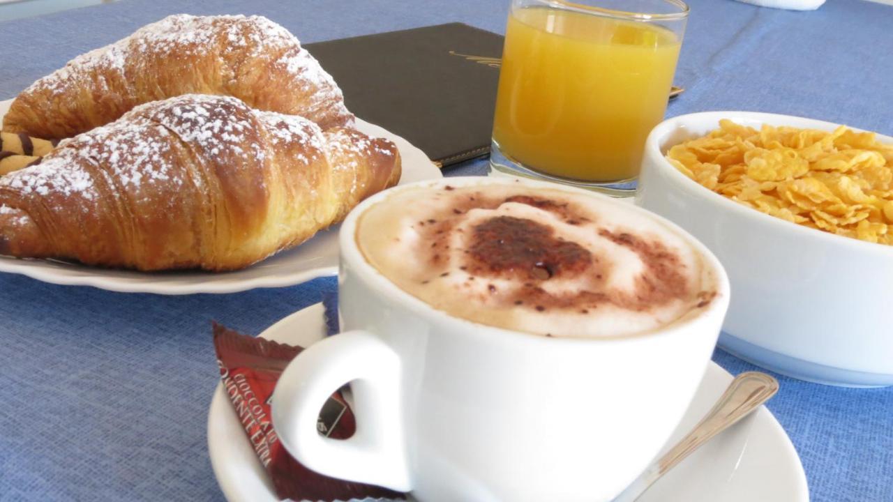 Lecce Cplaza Bed & Breakfast ภายนอก รูปภาพ