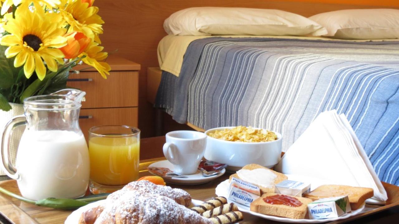 Lecce Cplaza Bed & Breakfast ภายนอก รูปภาพ